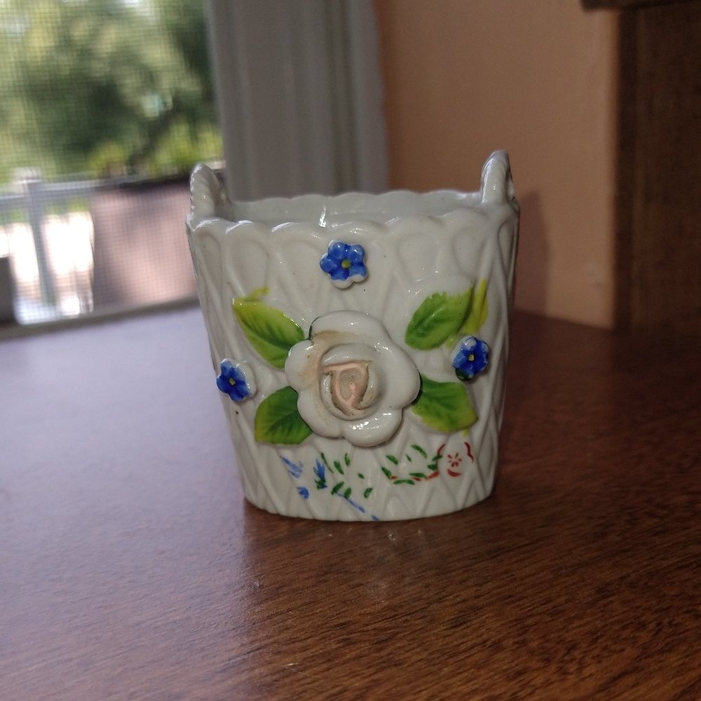 Small Vintage Porcelain Japan Flower Basket
